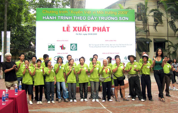 30[-]NĂM[-]VACNE:[-]Tổ[-]chức[-]Chương[-]trình[-]“Đạp[-]xe[-]xuyên[-]Việt[-]vì[-]môi[-]trường”